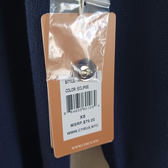 Cyrus The Lightweight Button Cuff Cardigan - Picture 4 of 9